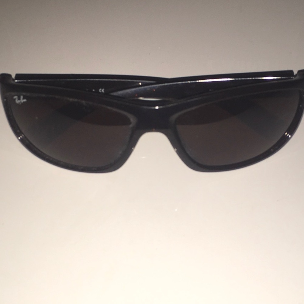 Rayban never worn sunglasses with case